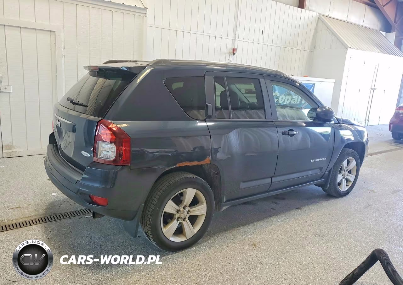 2014 Jeep Compass Latitude VIN:1C4NJDEB5ED623585 - 3