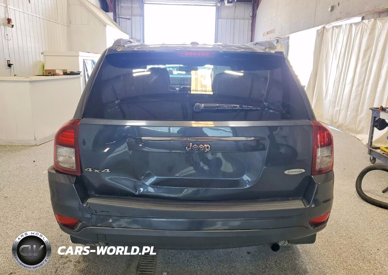 2014 Jeep Compass Latitude VIN:1C4NJDEB5ED623585 - 6