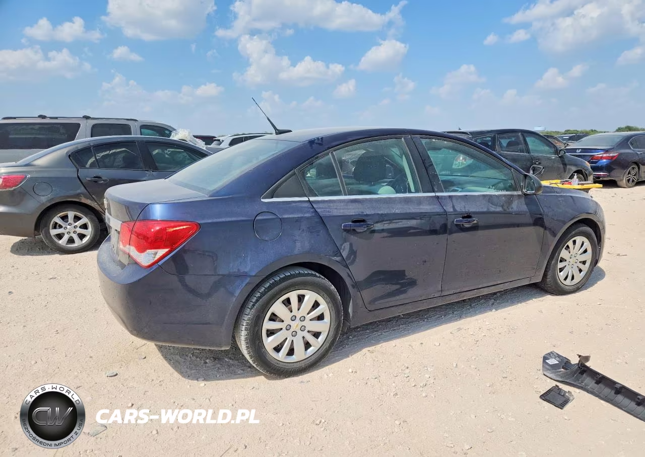 2011 Chevrolet Cruze Ls VIN:1G1PC5SH2B7114509 - 3