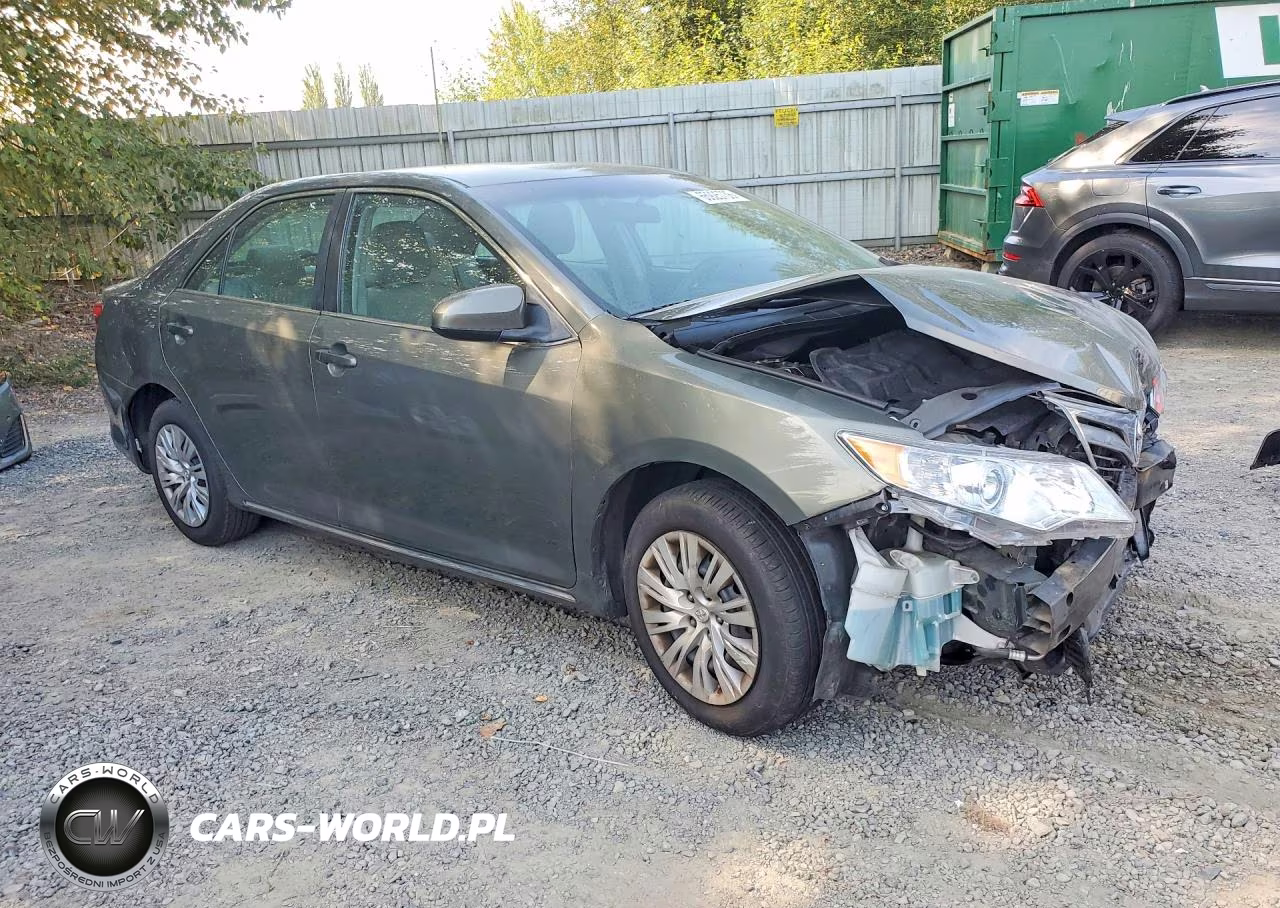 2014 Toyota Camry Le VIN:4T4BF1FK3ER350844 - 4