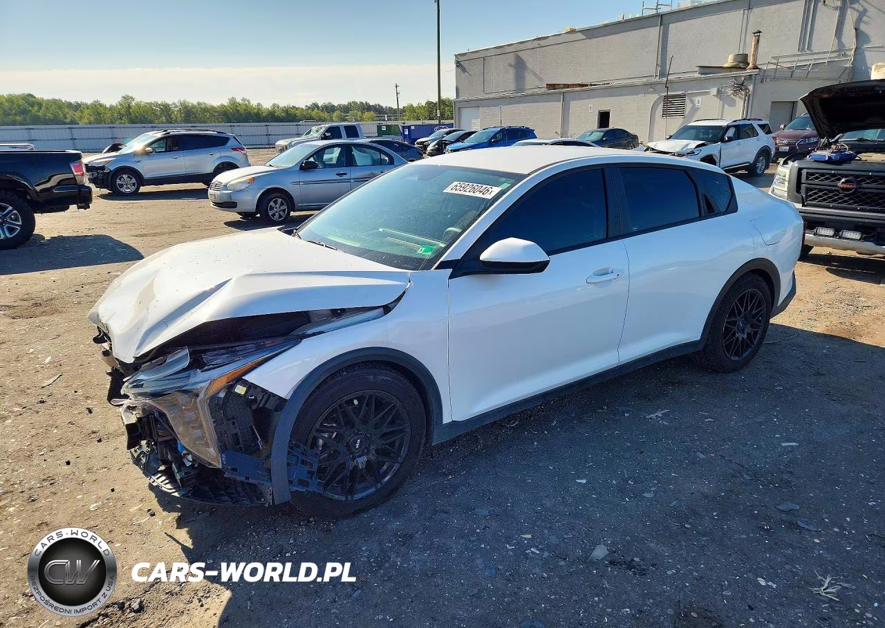 2025 Kia K4 Lx – zdjęcie 1 z 12