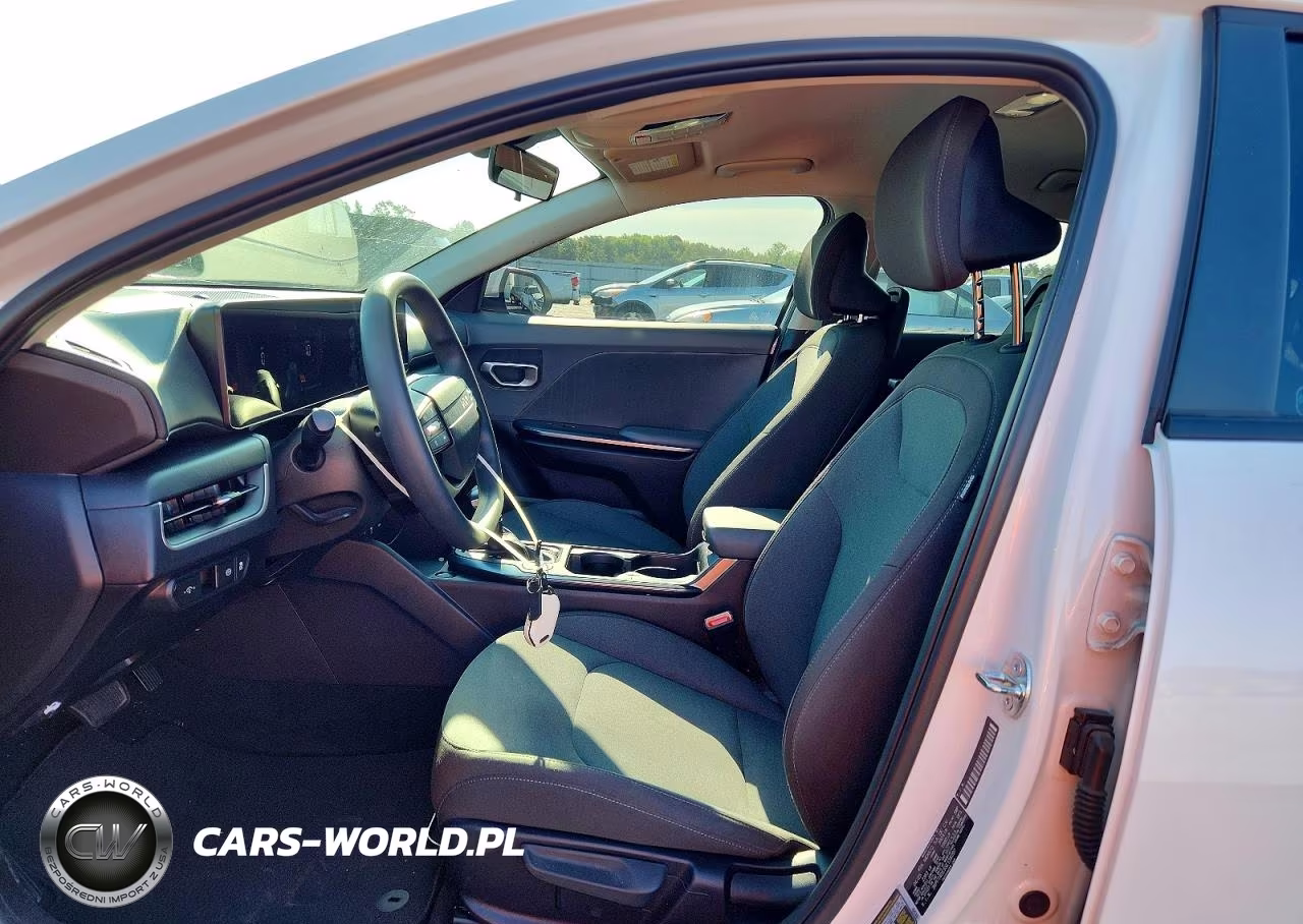 2025 Kia K4 Lx VIN:3KPFT4DE5SE136097 - 7