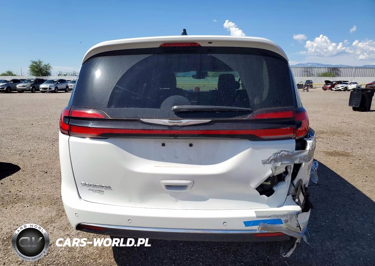 2023 Chrysler Pacifica Touring L VIN:2C4RC1BG8PR558659 - 6