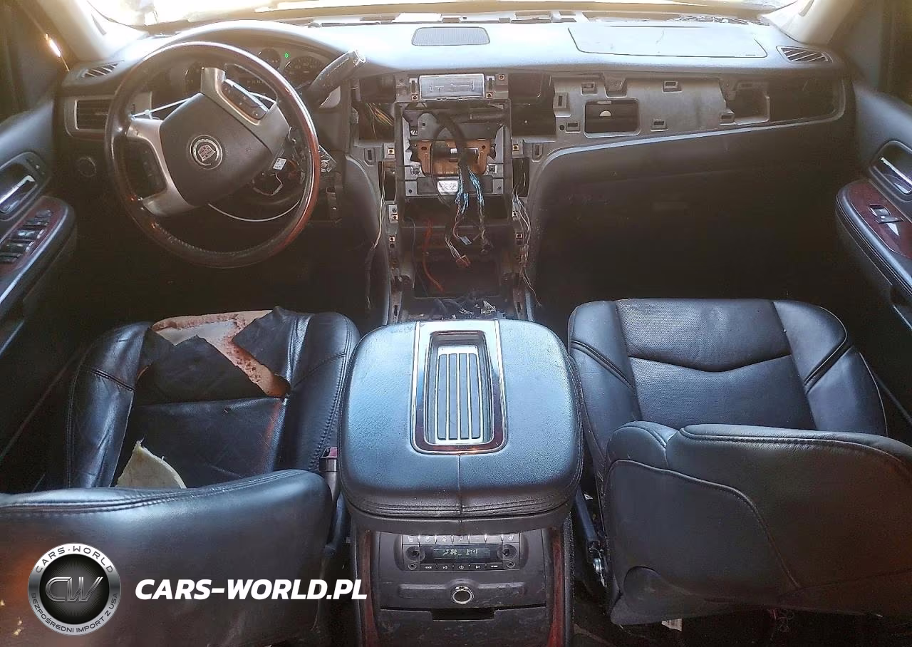 2007 Cadillac Escalade Luxury VIN:1GYEC63827R392755 - 8