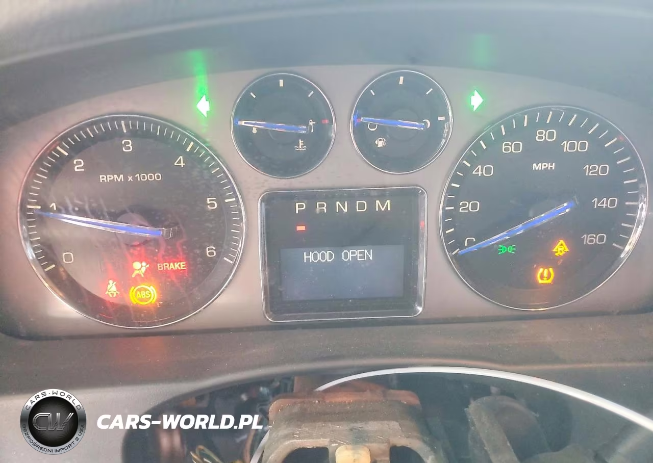 2007 Cadillac Escalade Luxury VIN:1GYEC63827R392755 - 9