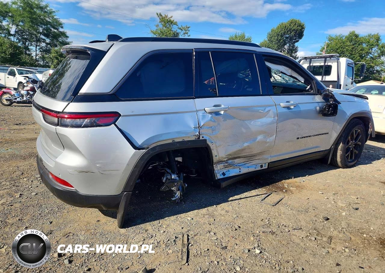 2026 Jeep Grand Cherokee Base VIN:1C4RJHARXTC208518 - 3