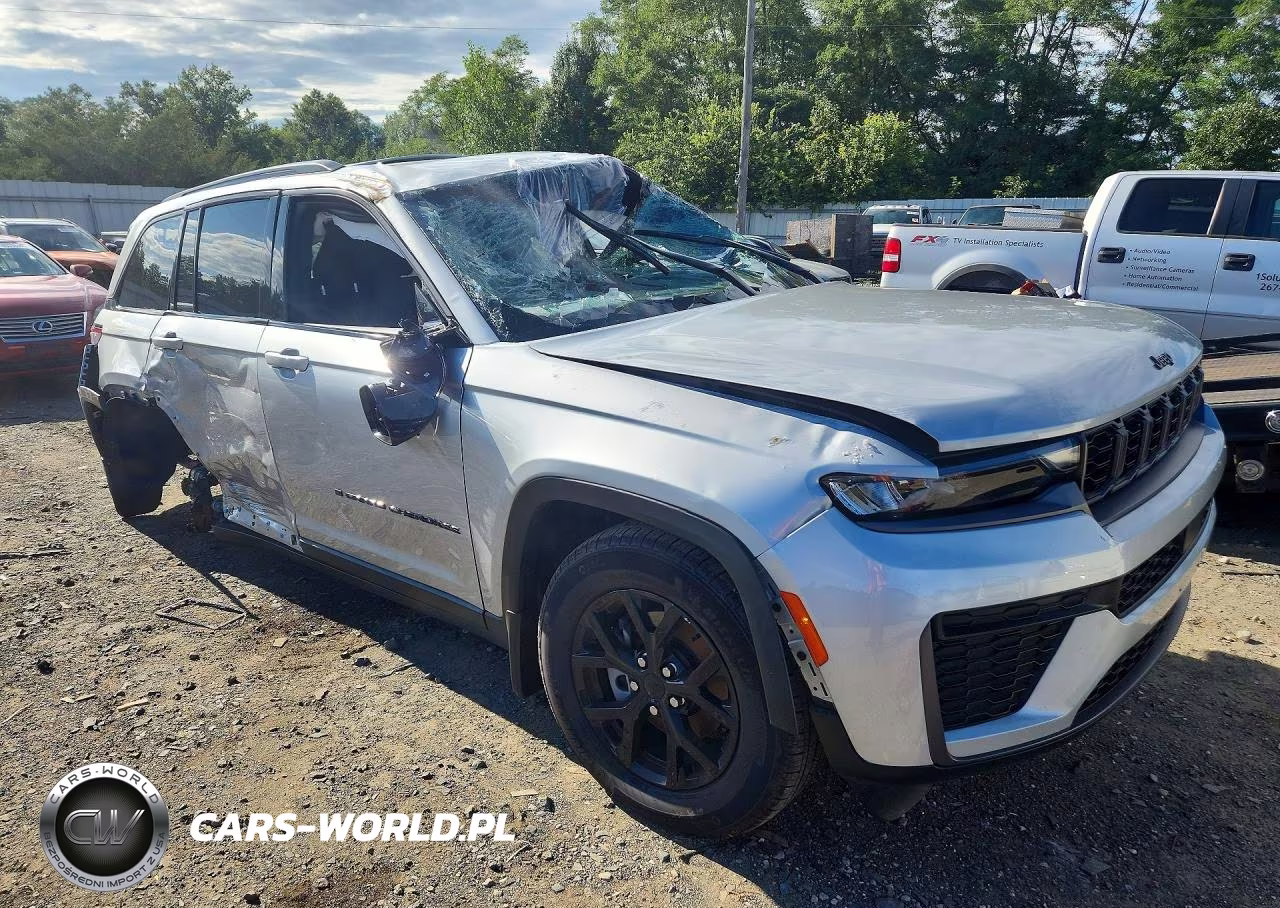 2026 Jeep Grand Cherokee Base VIN:1C4RJHARXTC208518 - 4