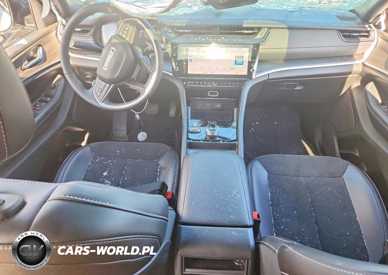 2026 Jeep Grand Cherokee Base VIN:1C4RJHARXTC208518 - 8