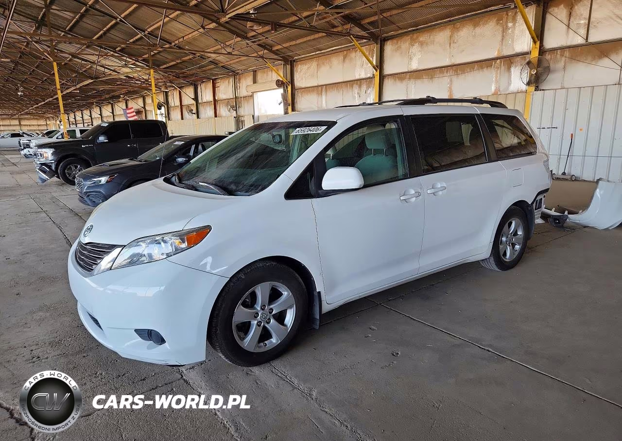2014 Toyota Sienna Le VIN:5TDKK3DC9ES526947 - 1