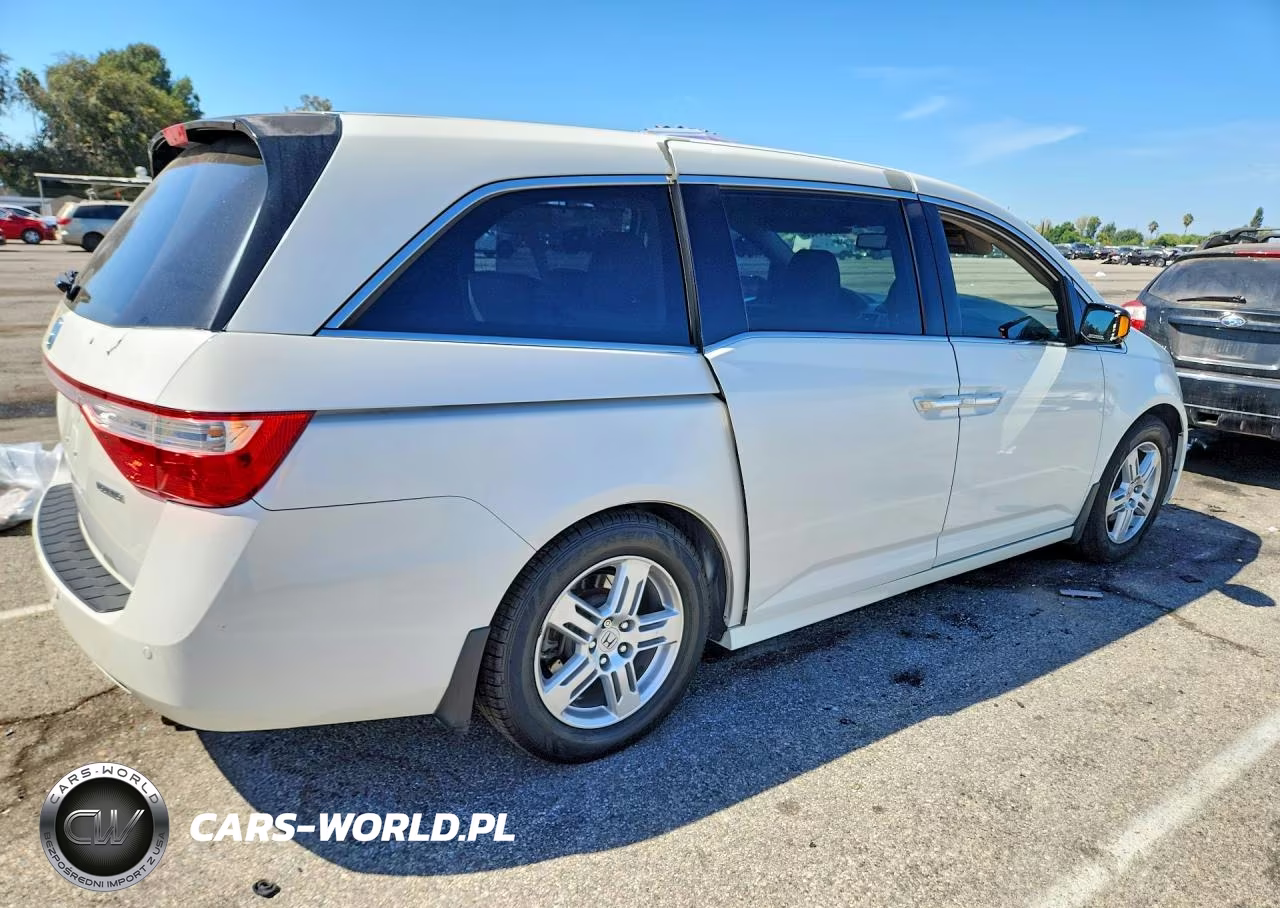 2012 Honda Odyssey Touring VIN:5FNRL5H99CB112722 - 3