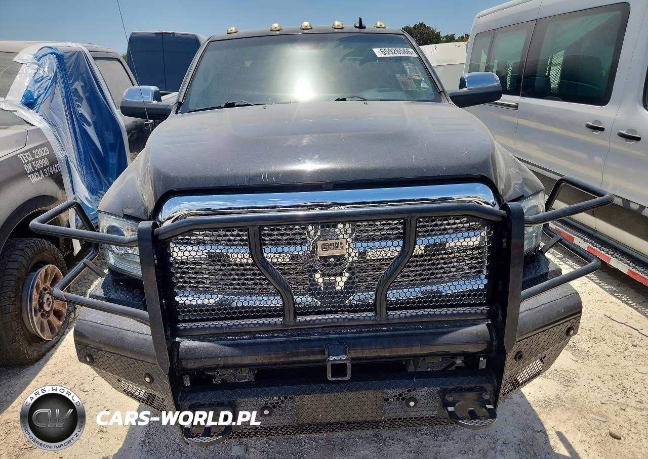2017 Ram 2500 Laramie VIN:3C6UR5NLXHG588432 - 5