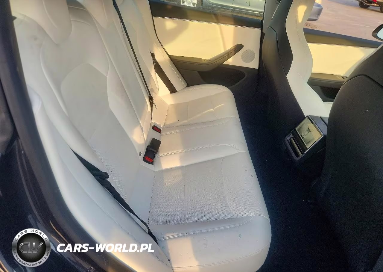 2025 Tesla Model 3 VIN:5YJ3E1ETXSF005475 - 10
