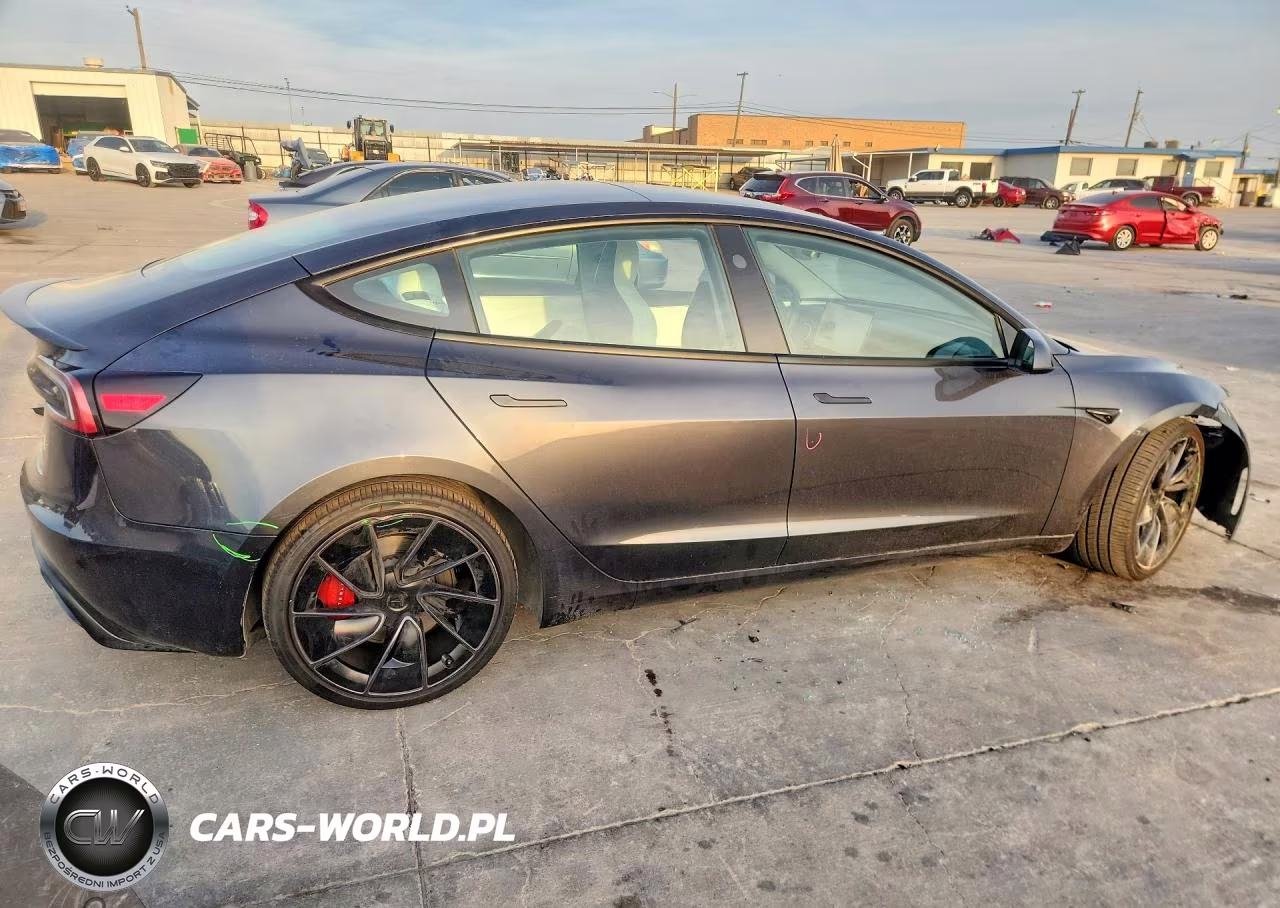 2025 Tesla Model 3 VIN:5YJ3E1ETXSF005475 - 3