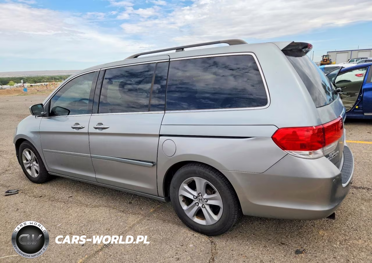 2010 Honda Odyssey Touring VIN:5FNRL3H95AB078702 - 2