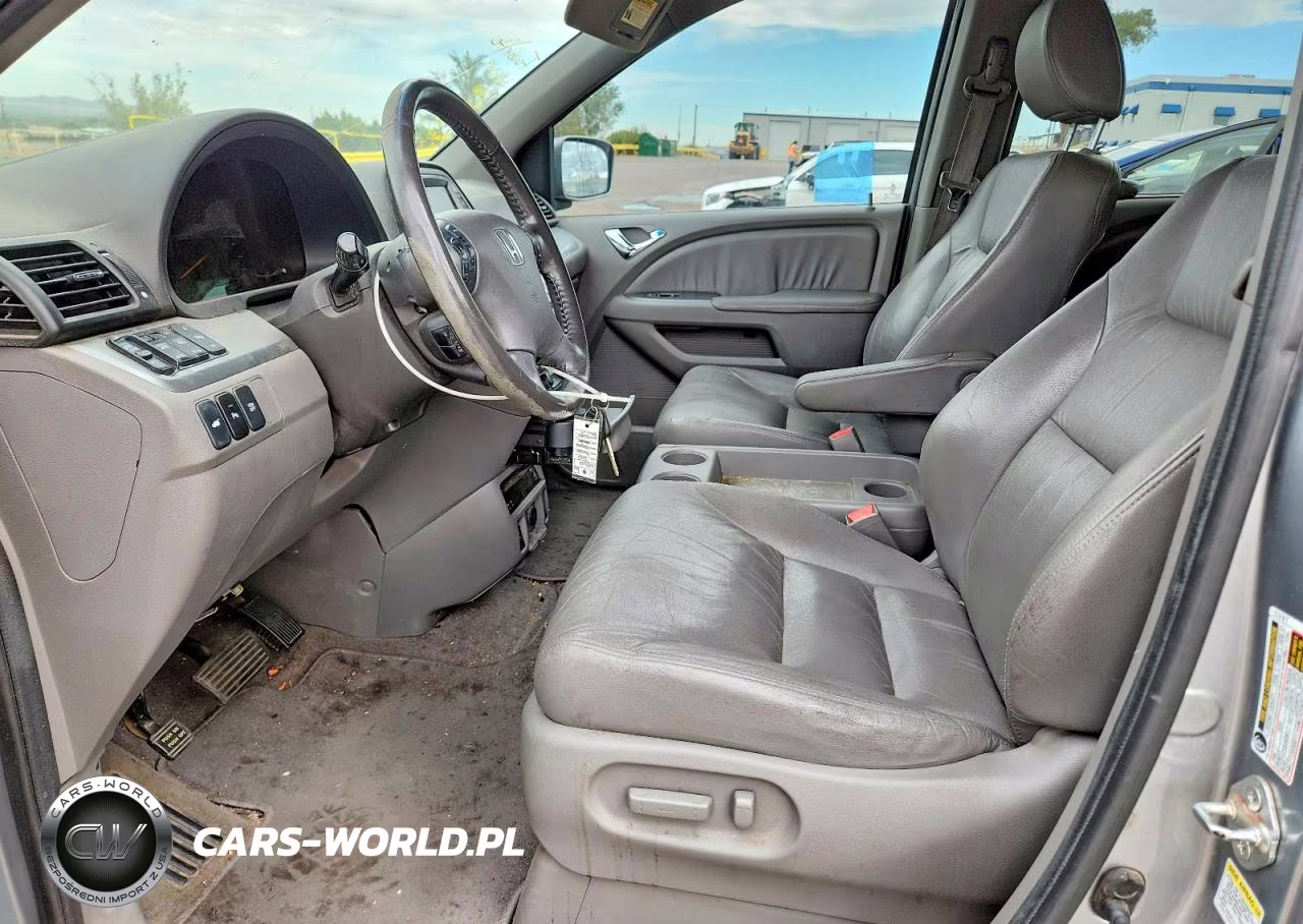 2010 Honda Odyssey Touring VIN:5FNRL3H95AB078702 - 7