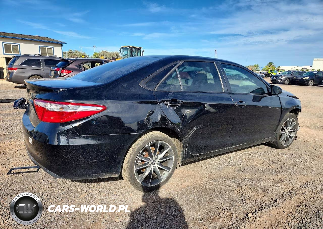 2017 Toyota Camry Le VIN:4T1BF1FK1HU764168 - 3