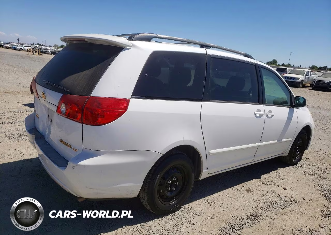 2007 Toyota Sienna Le 7-Passenger VIN:5TDZK23C17S011390 - 3