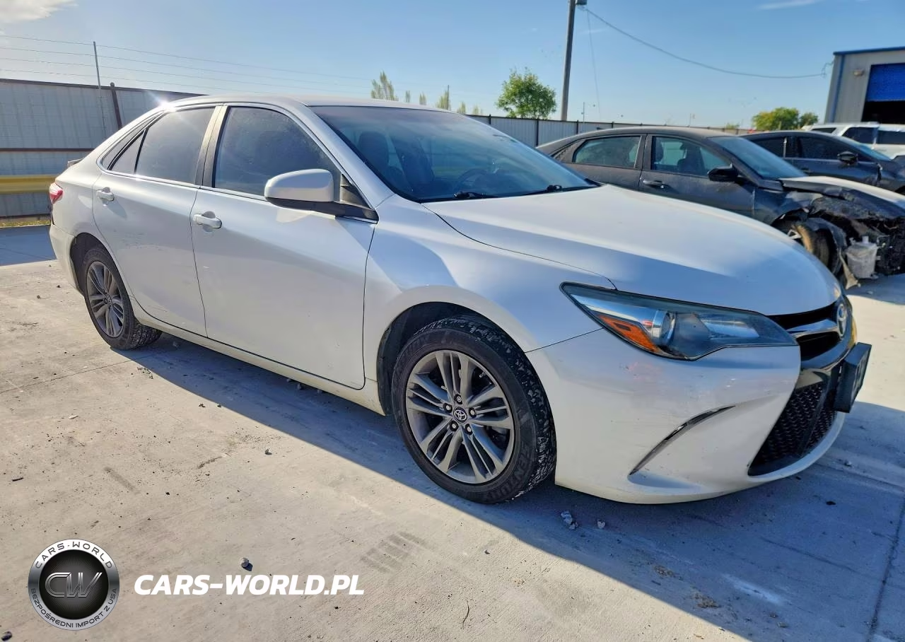 2017 Toyota Camry Se VIN:4T1BF1FK6HU303161 - 4