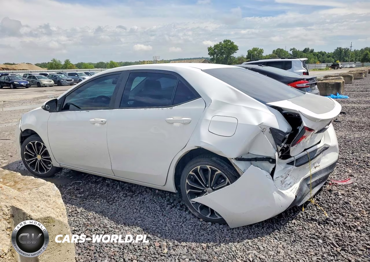 2015 Toyota Corolla S Plus VIN:5YFBURHE3FP180381 - 2