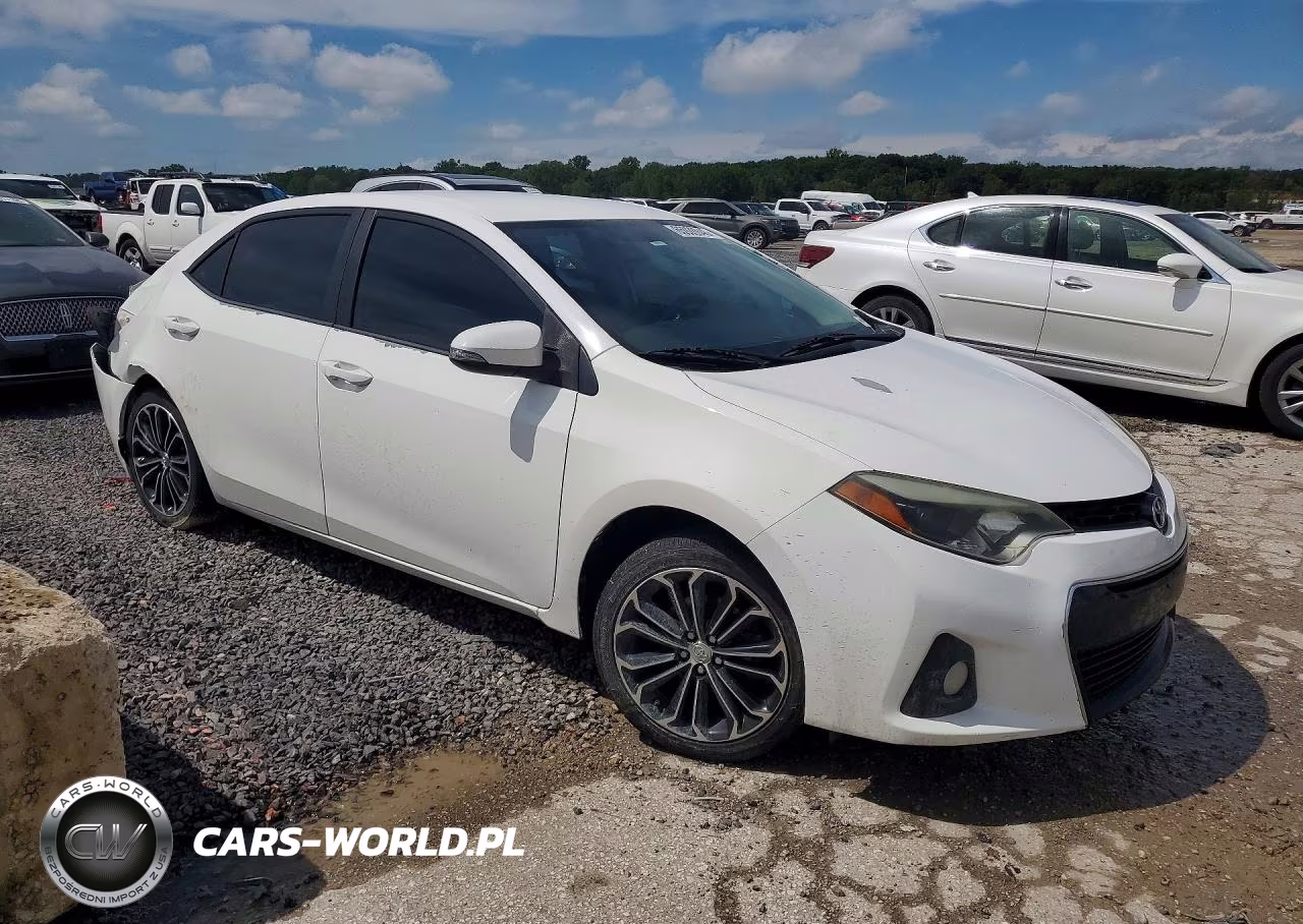 2015 Toyota Corolla S Plus VIN:5YFBURHE3FP180381 - 4