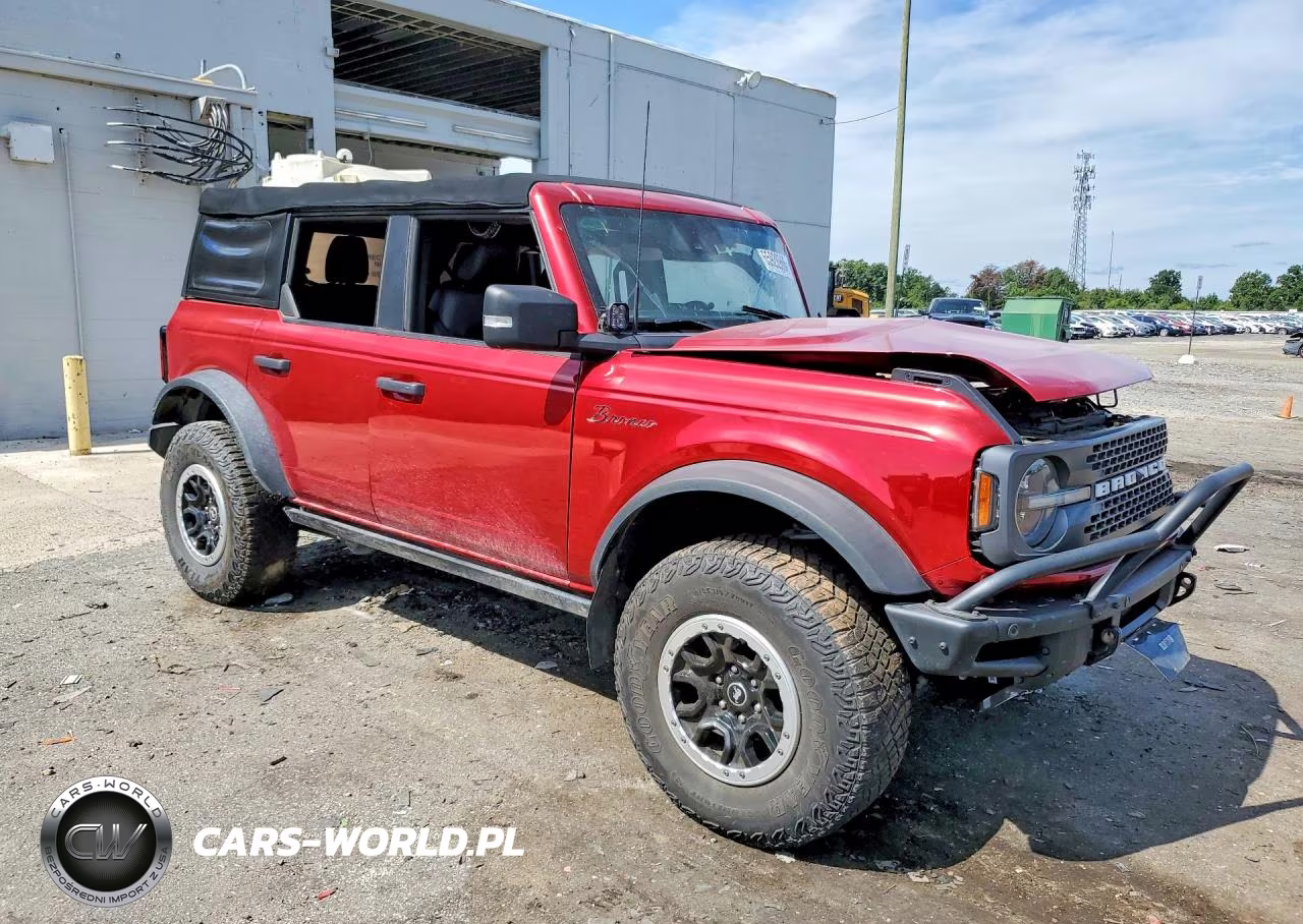 2021 Ford Bronco Base VIN:1FMEE5DP4MLA93083 - 4
