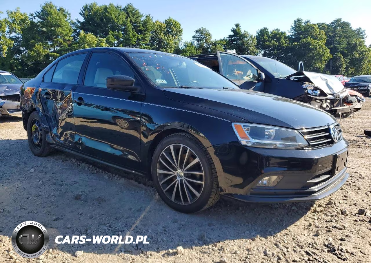 2016 Volkswagen Jetta Sport VIN:3VWB17AJ3GM286548 - 4