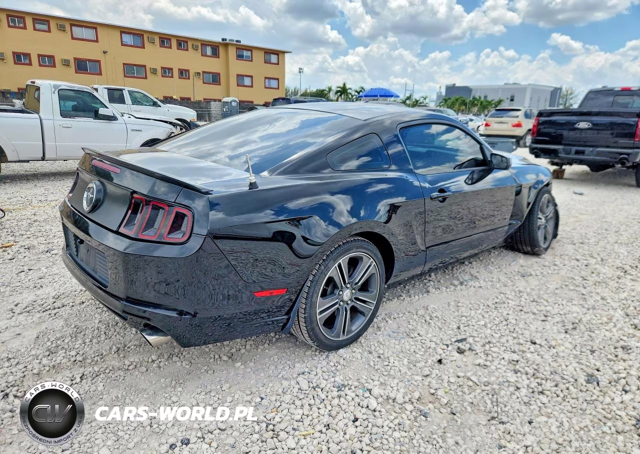 2013 Ford Mustang VIN:1ZVBP8AM4D5258449 - 3