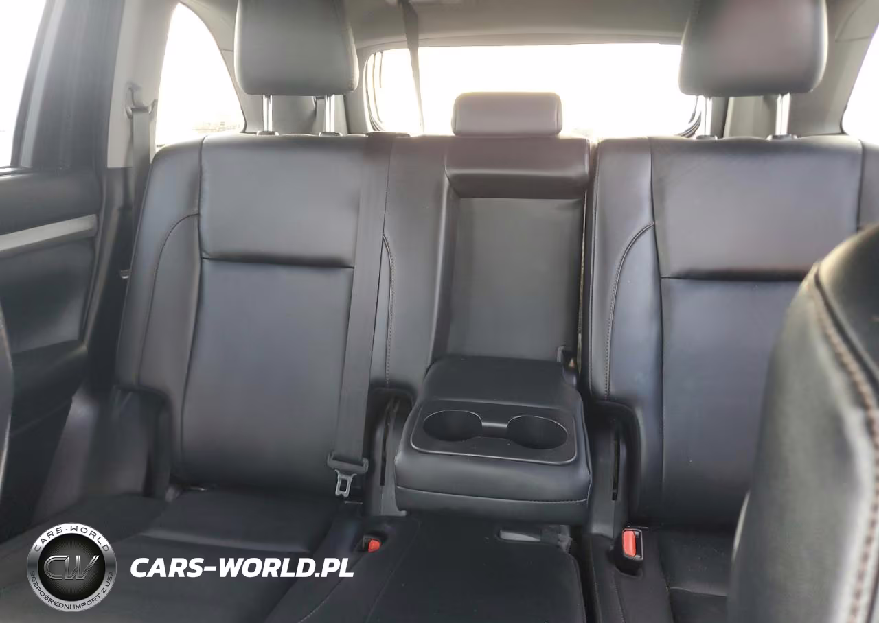 2019 Toyota Highlander Xle VIN:5TDJZRFH0KS732964 - 10