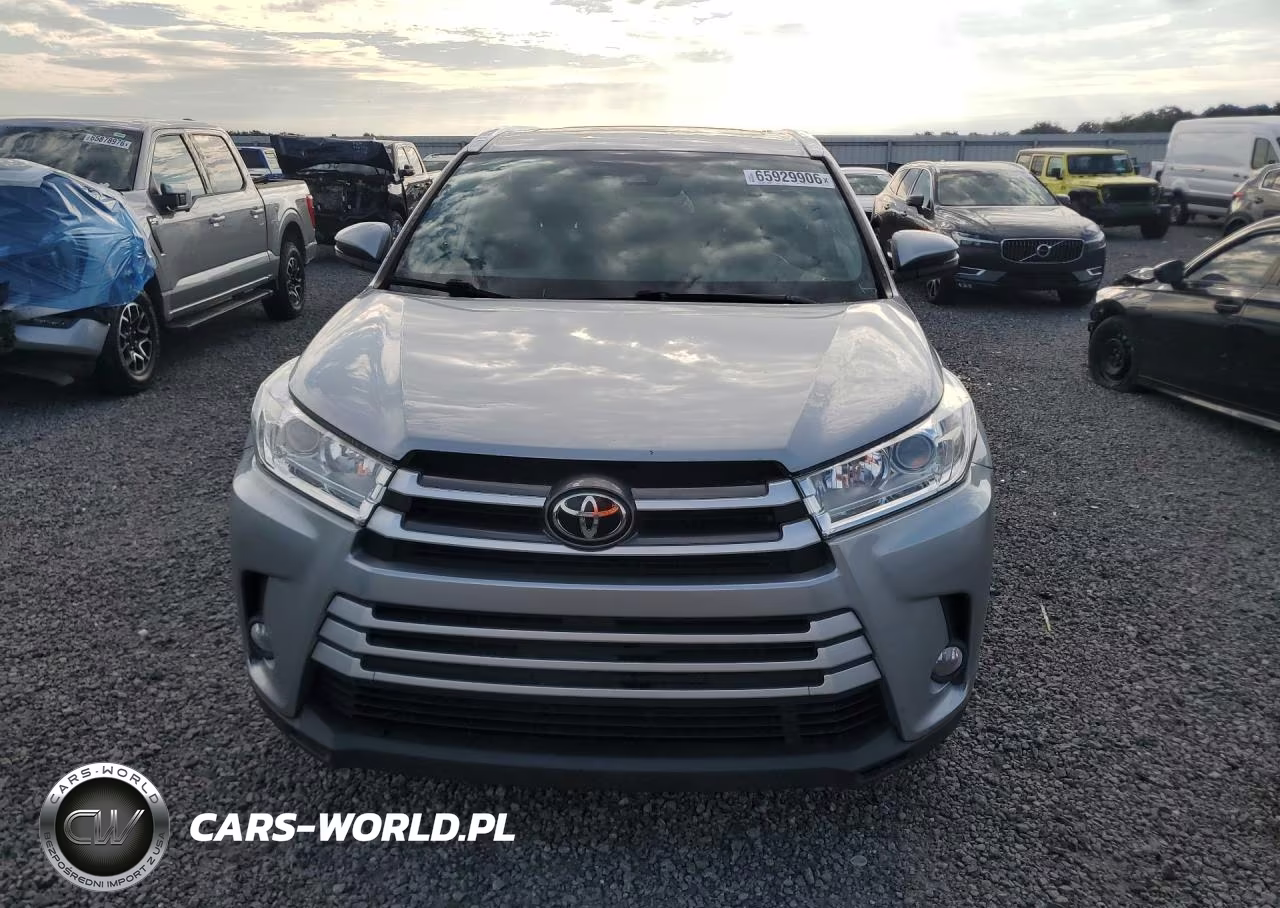 2019 Toyota Highlander Xle VIN:5TDJZRFH0KS732964 - 5