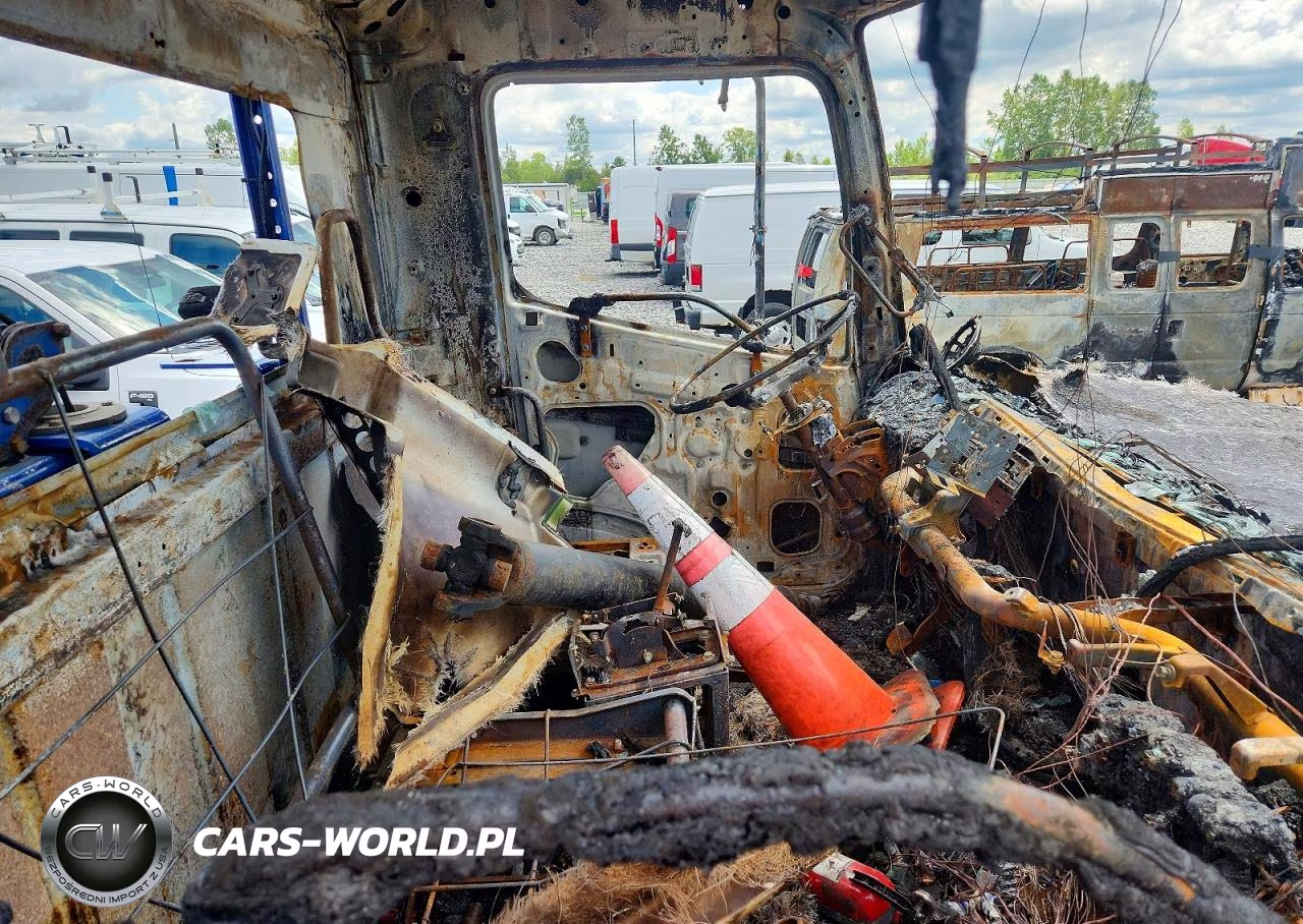 2015 Hino 258-268 VIN:5PVNE8JP8F4S51142 - 10