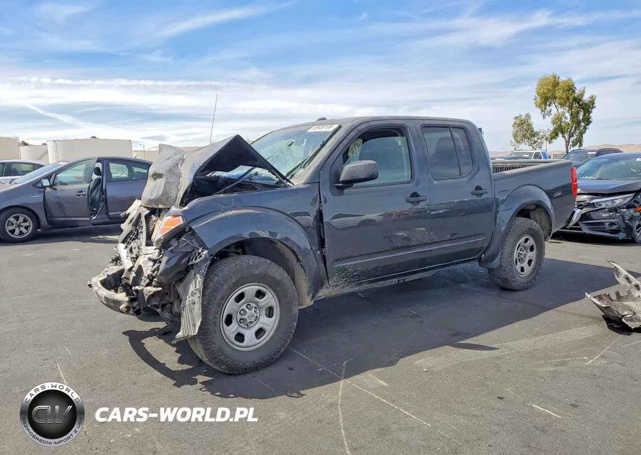 2013 NISSAN FRONTIER S