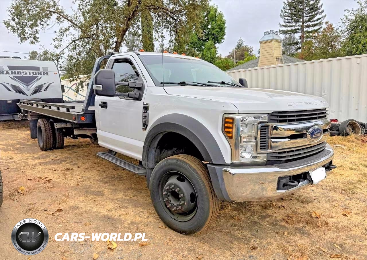 2018 Ford 550 Super Delivery Truck – zdjęcie 1 z 10