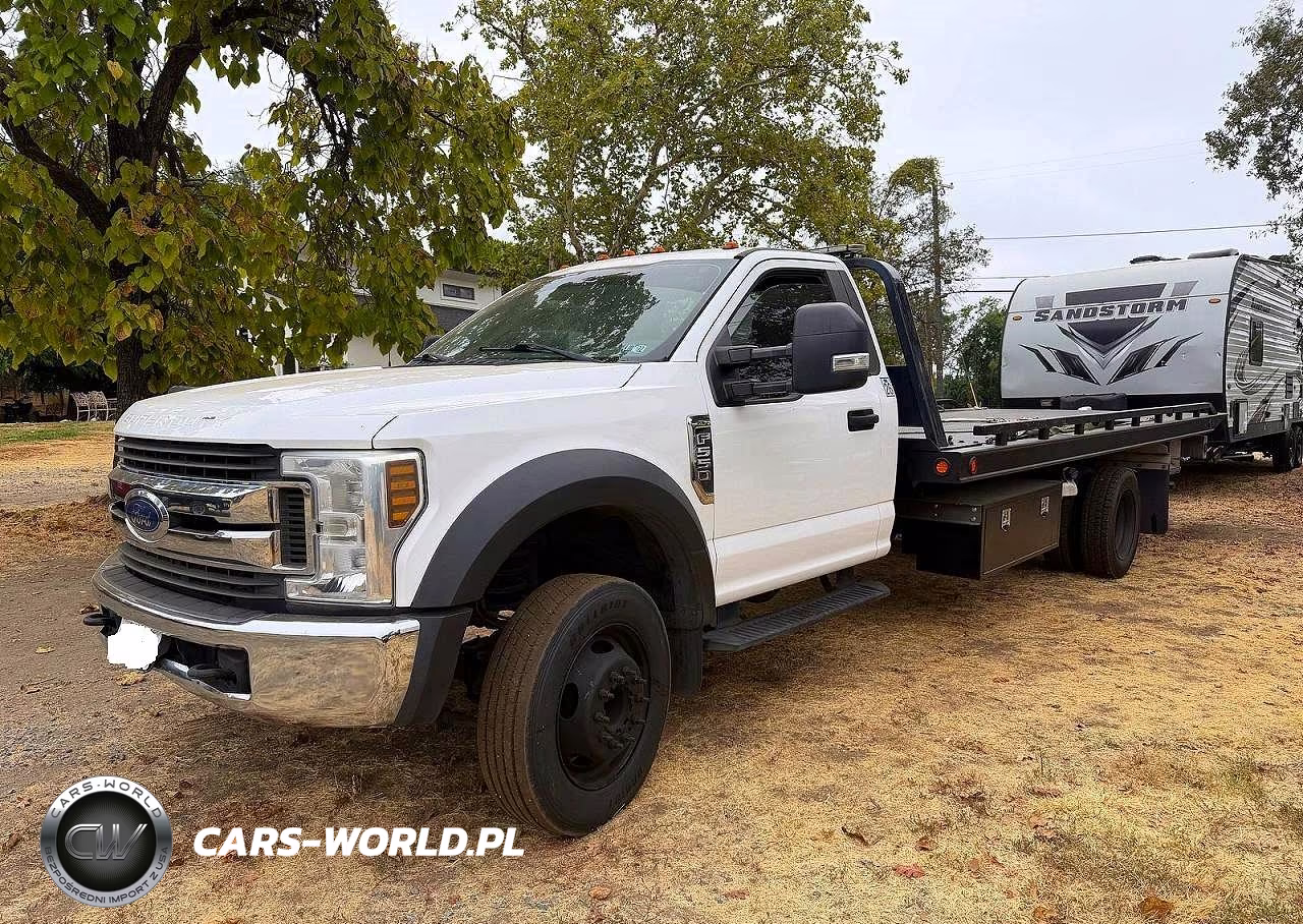 2018 Ford 550 Super Delivery Truck VIN:1FDUF5GY6JEB99810 - 2