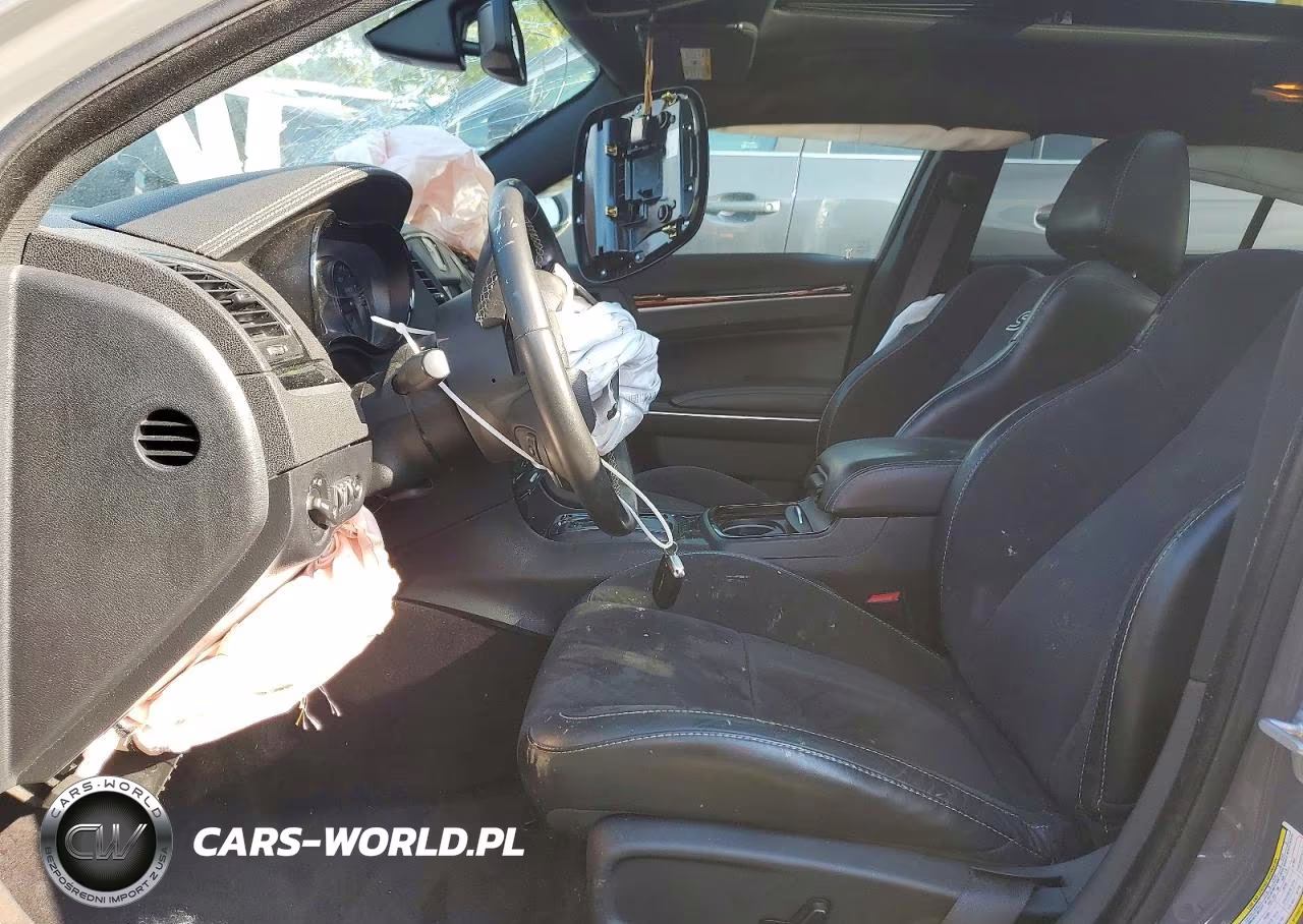 2017 Chrysler 300 S VIN:2C3CCAGG7HH586978 - 7