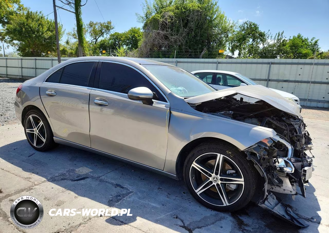 2019 Mercedes-Benz A 220 VIN:WDD3G4EB2KW003076 - 4