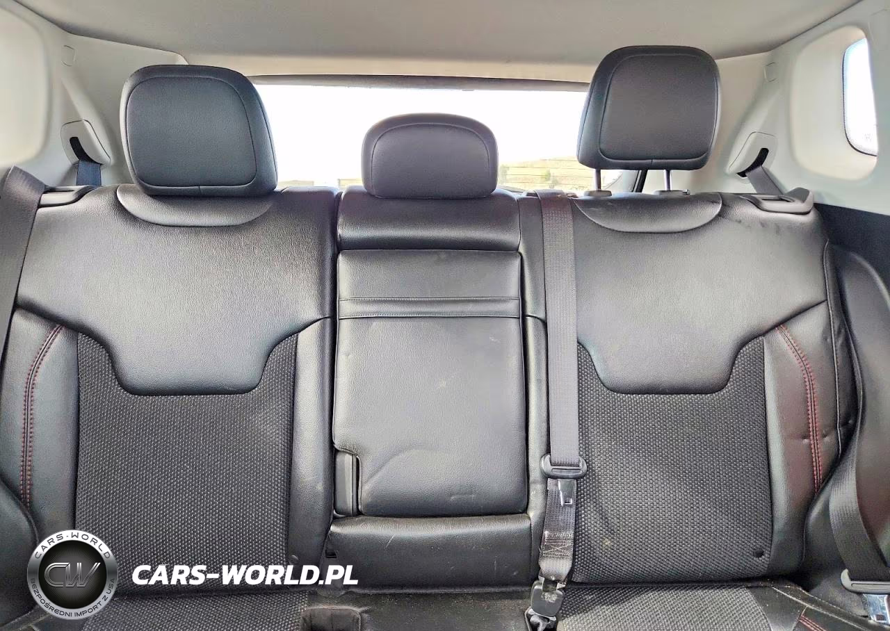 2020 Jeep Compass Trailhawk VIN:3C4NJDDB3LT151556 - 10