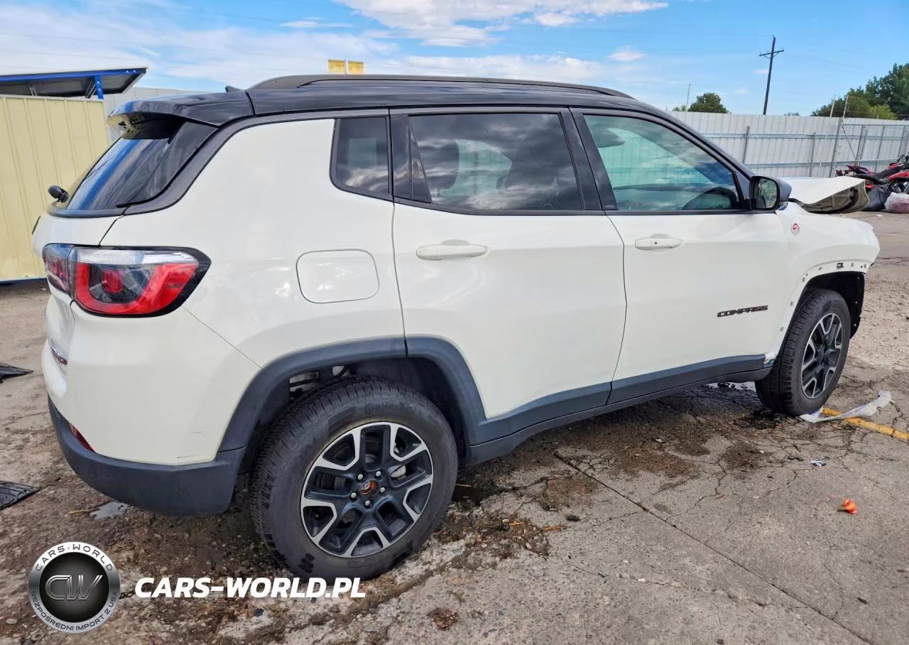 2020 Jeep Compass Trailhawk VIN:3C4NJDDB3LT151556 - 3