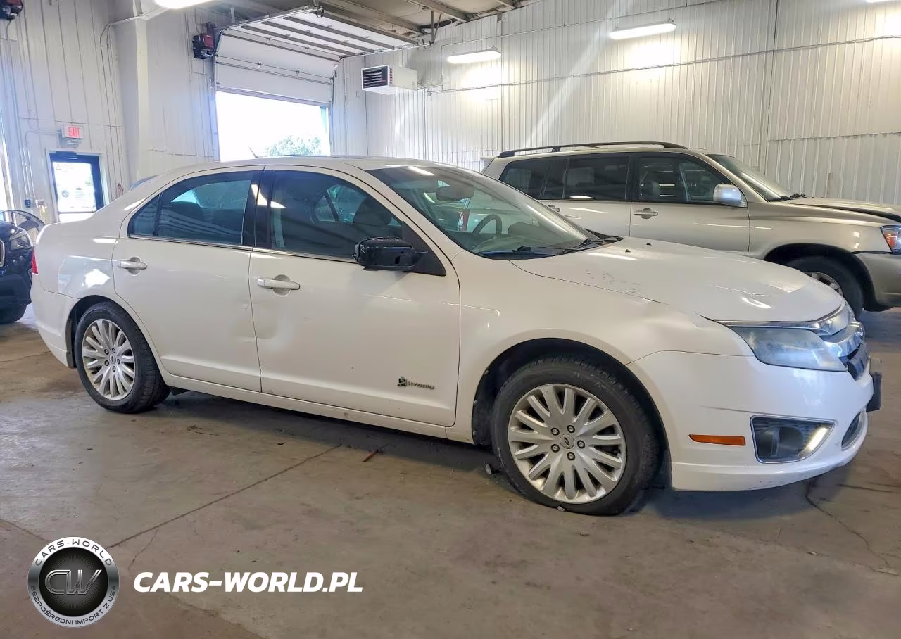 2010 Ford Fusion Hybrid VIN:3FADP0L34AR128848 - 4