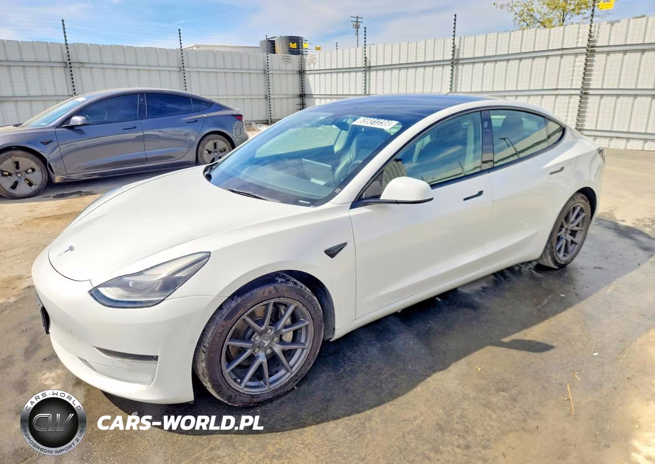 2022 Tesla Model 3 – zdjęcie 1 z 12