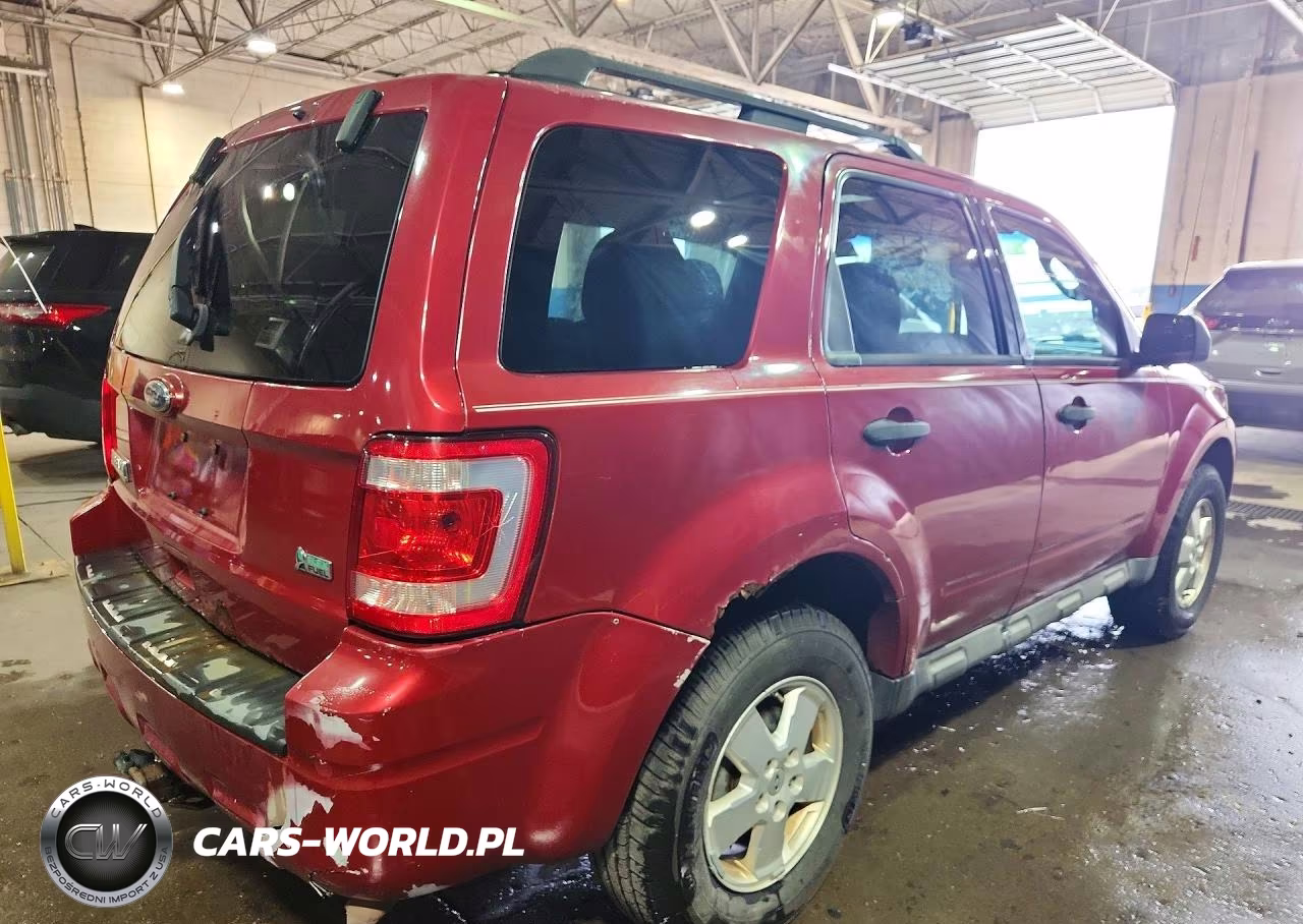 2010 Ford Escape Xlt VIN:1FMCU0DG4AKC95355 - 3