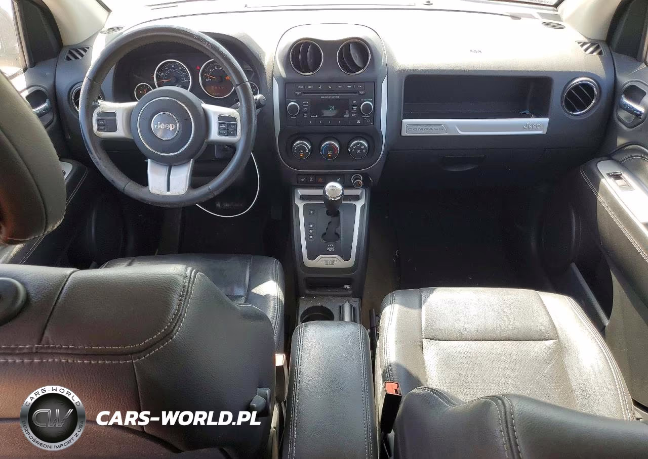 2016 Jeep Compass Latitude VIN:1C4NJCEA5GD783518 - 8