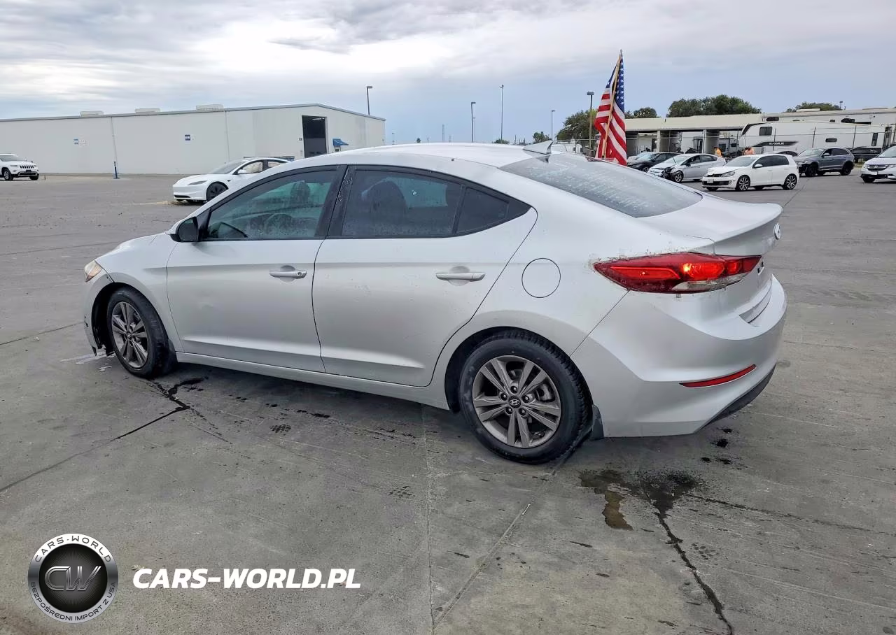 2018 Hyundai Elantra Sel VIN:5NPD84LF2JH246974 - 2