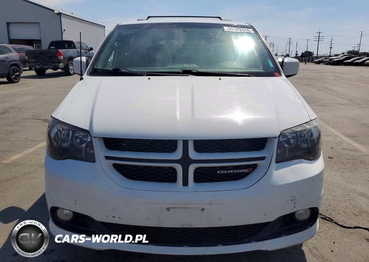 2018 Dodge Grand Caravan Gt VIN:2C4RDGEG4JR224261 - 5
