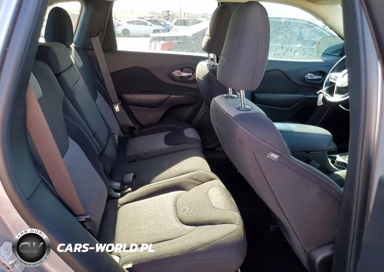 2016 Jeep Cherokee Sport VIN:1C4PJLAS3GW376048 - 10