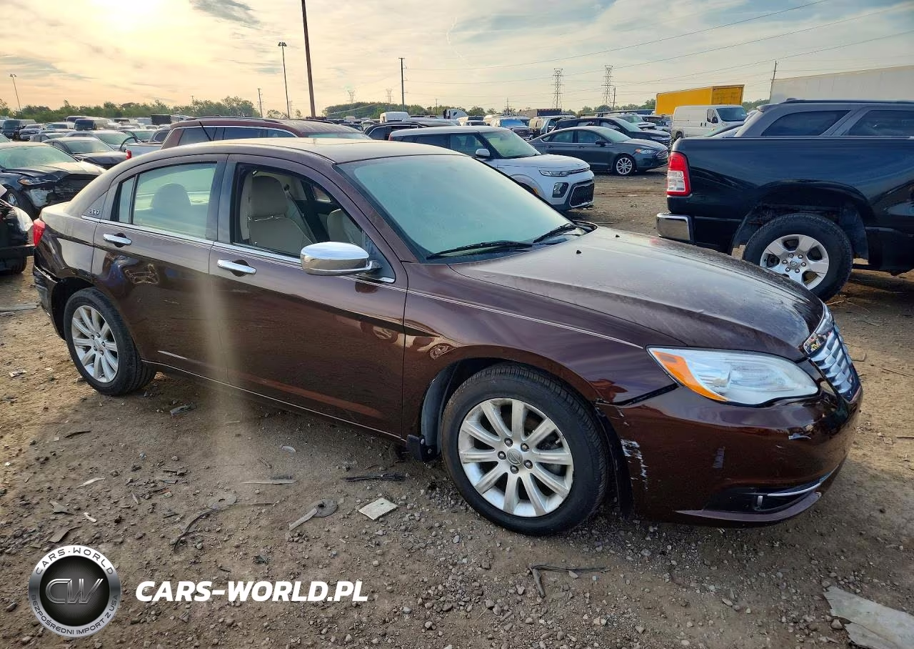 2013 Chrysler 200 Limited VIN:1C3CCBCG2DN618071 - 4