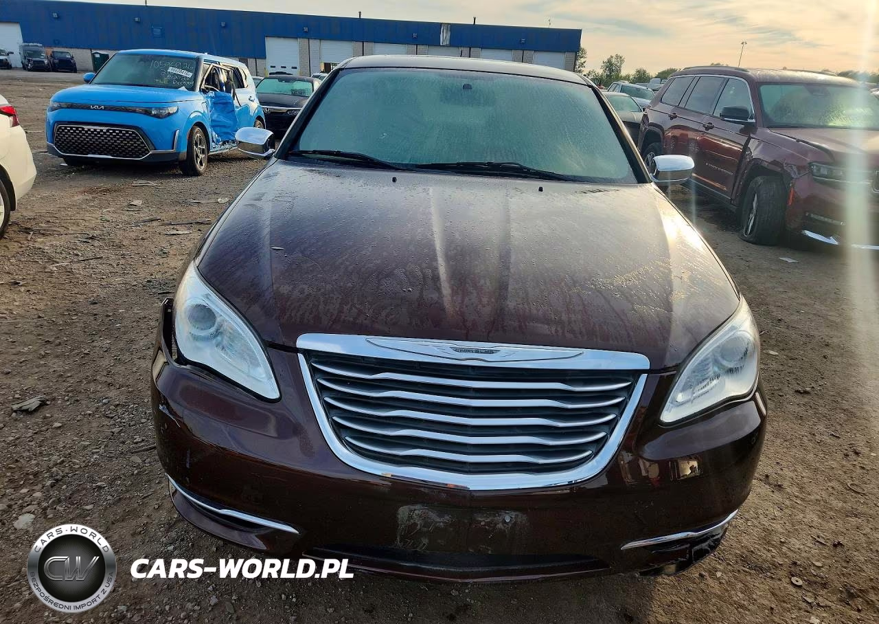 2013 Chrysler 200 Limited VIN:1C3CCBCG2DN618071 - 5