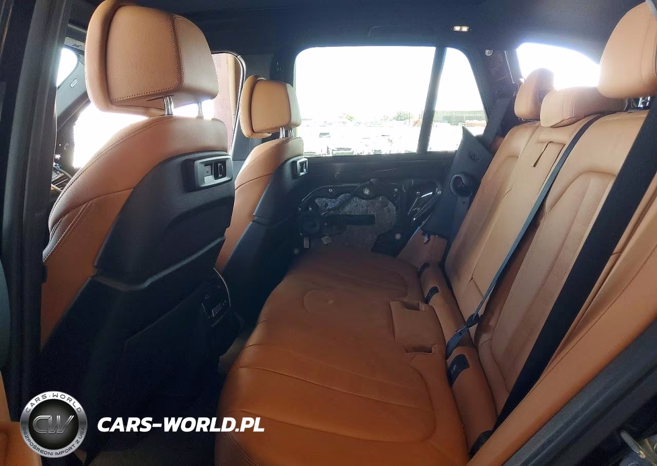 2022 BMW X5 xDrive40I VIN:5UXCR6C05N9M18072 - 11