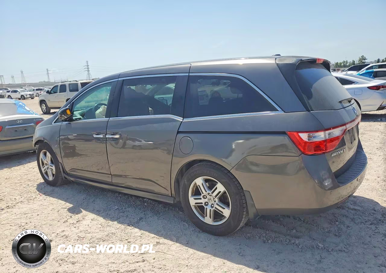 2013 Honda Odyssey Touring VIN:5FNRL5H97DB075767 - 2