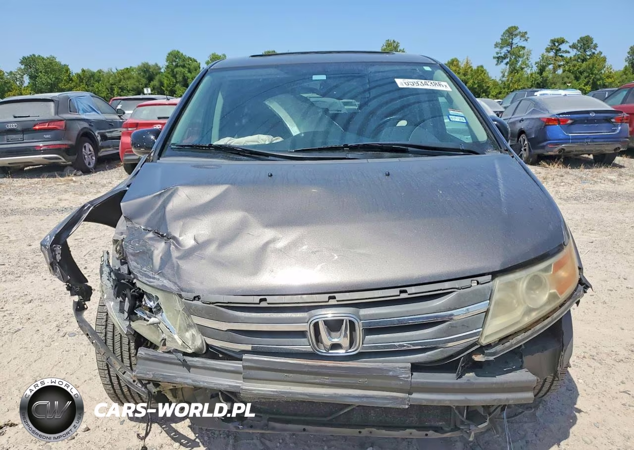 2013 Honda Odyssey Touring VIN:5FNRL5H97DB075767 - 5