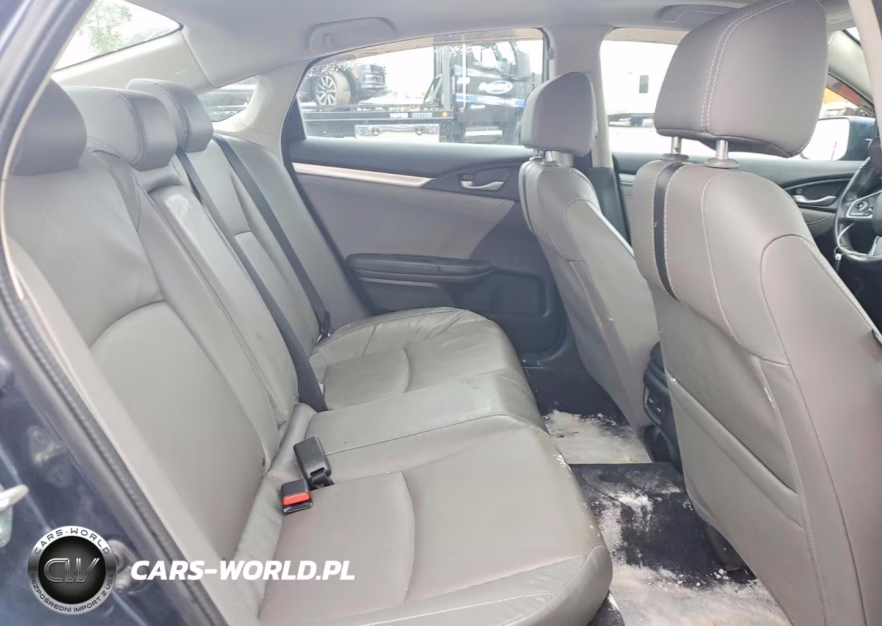 2018 Honda Civic Touring VIN:2HGFC1F96JH640516 - 10